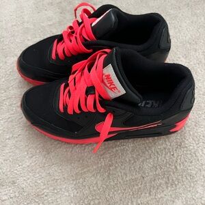 Nike Women’s 7.5 air max